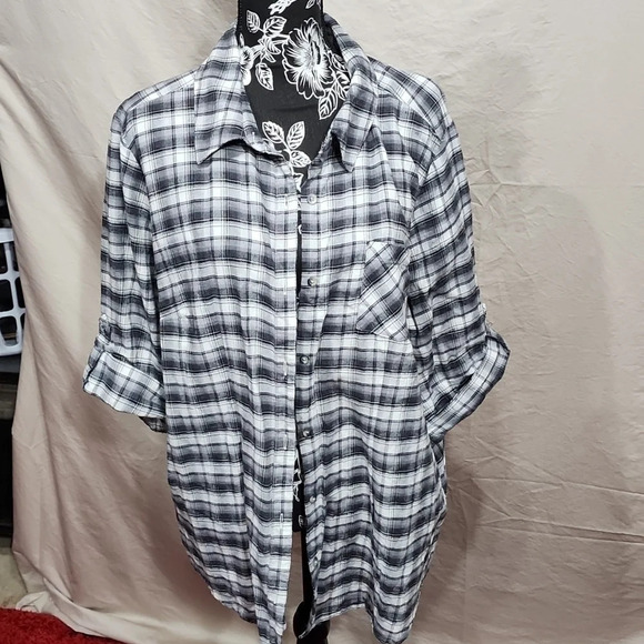 Falls Creek Plus Button Down - Picture 1 of 10